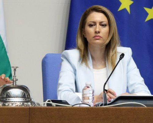 Рая Назарян категорично е отказала да бъде служебен премиер