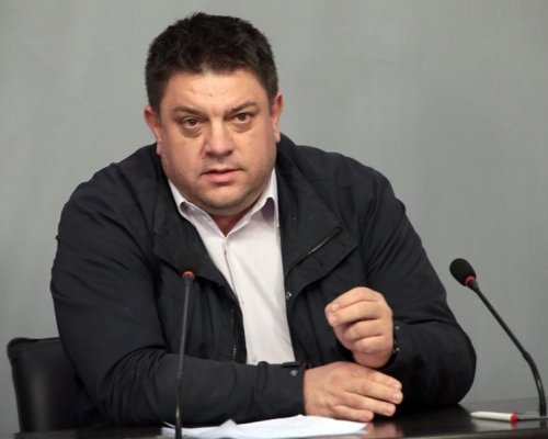 Атанас Зафиров: Нинова да дойде на заседание на Изпълнителното бюро, за да види има ли кворум или не