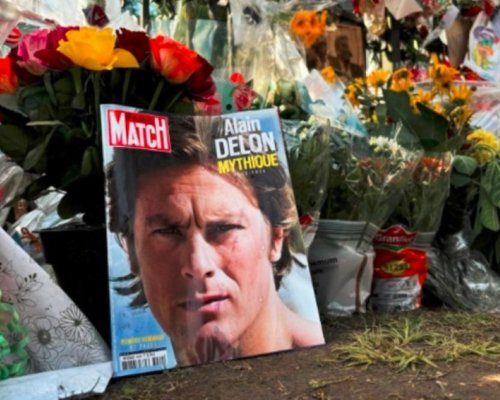 Светът се прости с Ален Делон