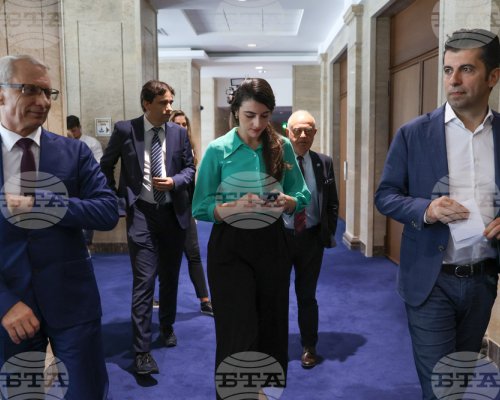 Димитър Главчев предложи кабинет, удобен на задкулисието, посочват от Продължаваме промяната-Демократична България