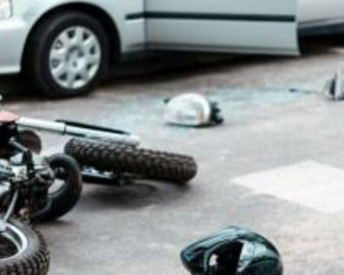 Моторист се блъсна в автомобил край Попина лъка