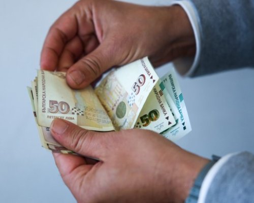 Аутсайдер: Най-ниската средна заплата е в Благоевград-1519 лв.