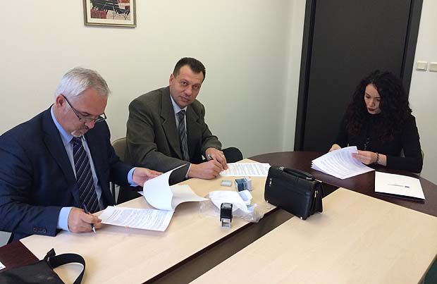 Областният управител Бисер Михайлов обяви за нищожна заповедта за временните кметове на Вельо Илиев