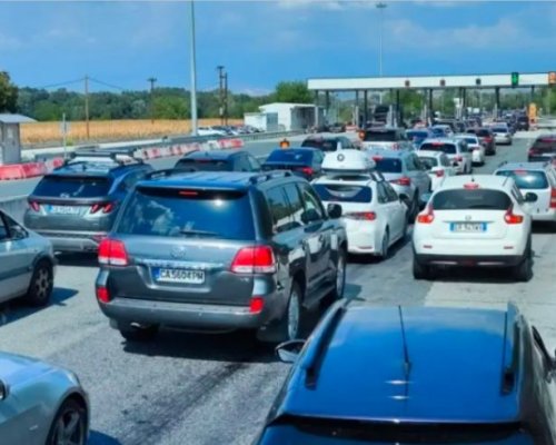 Въоръжете се с търпение: Яко задръстване от Гърция към България