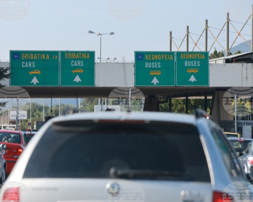 Интензивен е трафикът на част от граничните ни пунктове с Румъния, Сърбия и Турция