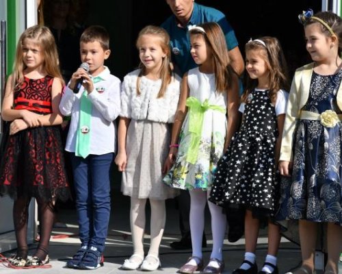 Повече ученици в Петрич и селата през новата учебна година