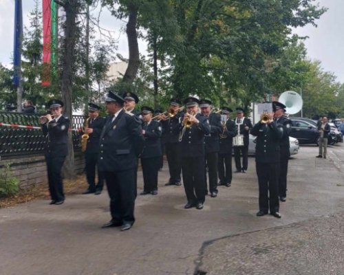 Българските пожарникари отбелязват професионалния си празник