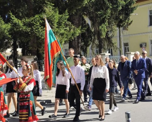 Разлог почете героите и жертвите на Кръстовденското въстание