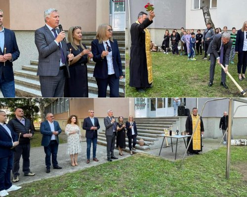 С водосвет за здраве се даде началото на строителството на две нови спортни полощадки в СУ  Братя Петър и Иван Каназиреви  в Разлог