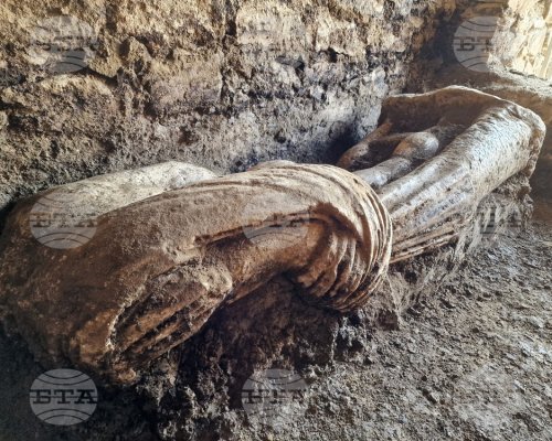 Още една мраморна статуя откриха в античния град Хераклея Синтика край Петрич