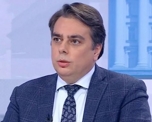 Асен Василев: Минималната работна заплата трябва да стане 1000 евро