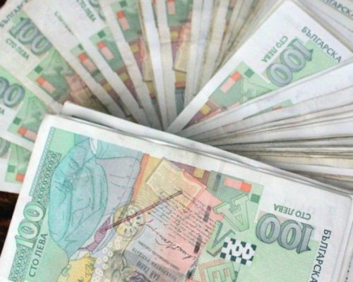 Задържаха двама, изтеглили кредити с чужди лични документи
