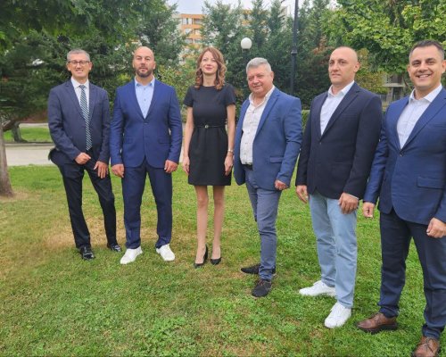 Славчо Гургулеев: Започна седмата предизборна кампания. С гръмки слова, изтъркани фрази, неизпълнени обещания, безполезни заклинания, омраза, лъжа, с балони и молитви-с пир по време на чума...