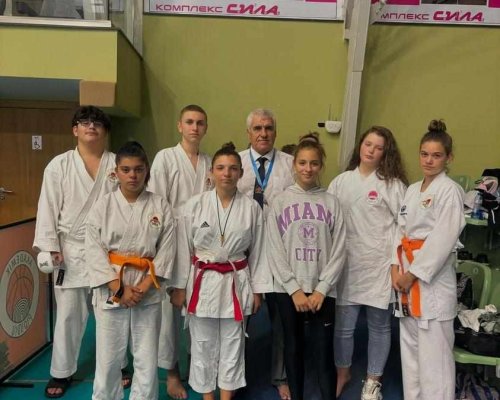 Клуб за Източни Бойни Изкуства Спартак с медали от Международен турнир в Пловдив