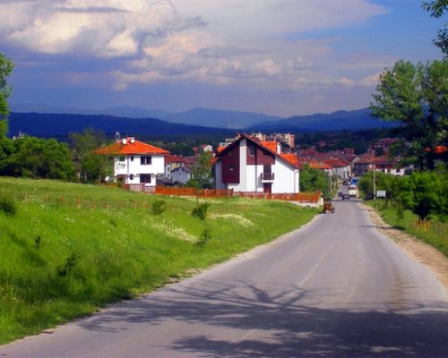 Рускини вдигат  финландски къщи в село Бачево
