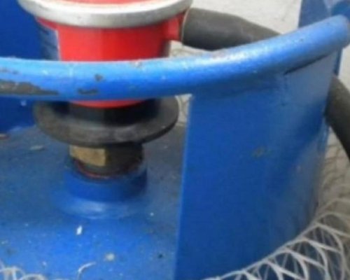 Мъж е с изгаряния след взрив на газова бутилка