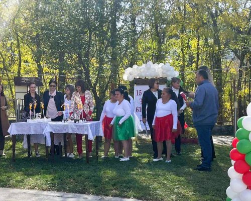Защитено жилище за лица с физически увреждания и Домът за пълнолетни лица с физически увреждания  Св. Паналеймон  днес празнуваха