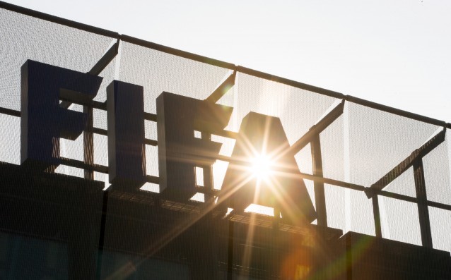 Решиха кой сменя Платини, разпали се нов скандал в УЕФА