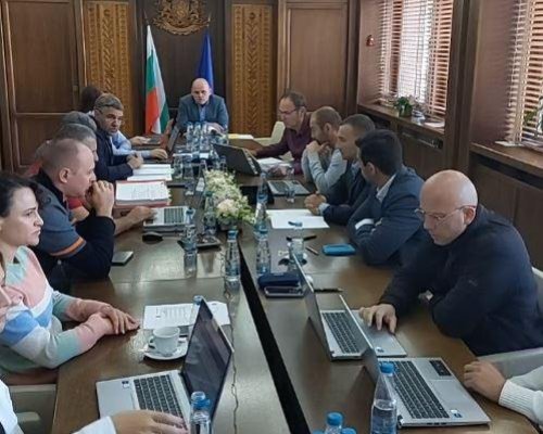 ТРИ КОМИСИИ НА ОБЩИНСКИ СЪВЕТ СА  ЗА  ПРИДОБИВАНЕ НА СТАДИОНА В ДОБРИНИЩЕ