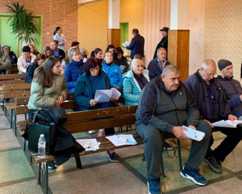 Местните в Покровник научиха повече за подмяната на печките на твърдо гориво