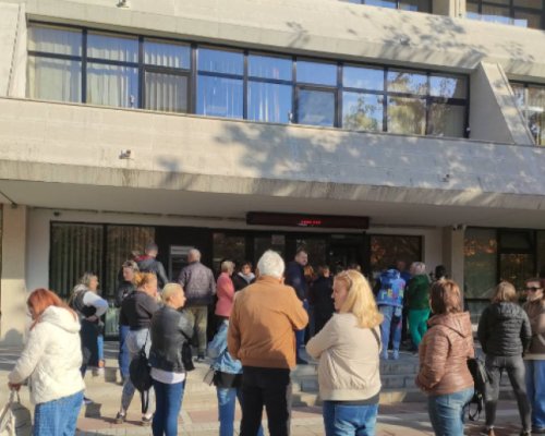 Масови смени в СИК-ове в Благоевградско може да компрометират предаването на изборните материали