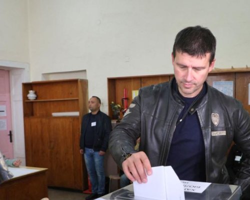 Ивелин Михайлов упражни правото си на глас