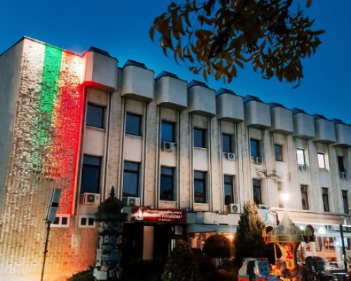 Читалището в Дупница стана на 166 години
