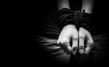 Разобличиха 19-годишен нападнал с джобно ножче и обрал възрастен човек в Благоевград
