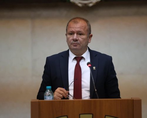 Детронираният ОбС председател Р. Тасков: Постът не си заслужава, заплатата още по-малко!