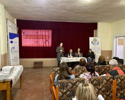 Жителите на село Бело поле научиха как да заменят безплатно старите си отоплителни уреди с екологични алтернативи