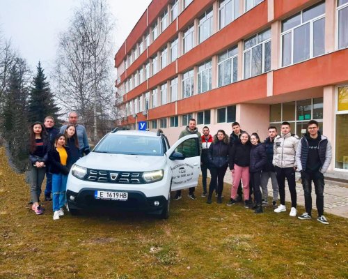 Освобождават от работа учителя в Разлог, заловен да шофира след употреба на алкохол учебен автомобил