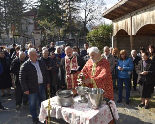 Курбан за здраве в село Крупник на Архангеловден