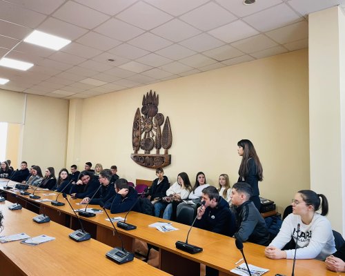 Информационна среща в Разлог на ученици и експерти от ОИЦ за резултатите от Европейските фондове