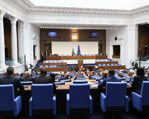 Провал при трети опит: Депутатите отново не избраха председател на НС