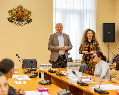 Пъстро и с много усмивки, Разлог отбеляза Международния ден на толерантността