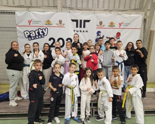 Школата на Чо Елит в Разлог завоюва 19 медала
