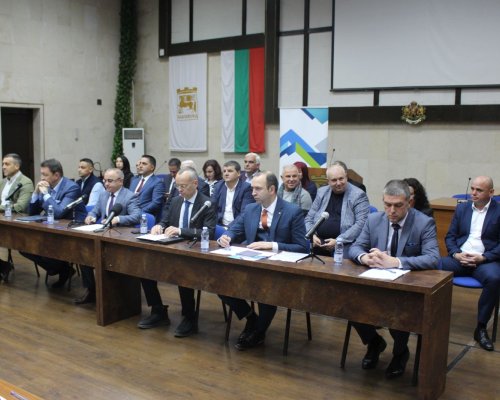 КМЕТЪТ БАНЕНСКИ НА ПРЕСКОНФЕРЕНЦИЯ НА ЮГОЗАПАДНИТЕ ОБЩИНИ