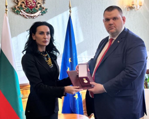 Връчиха медал на Делян Пеевски за особени заслуги към украинския народ