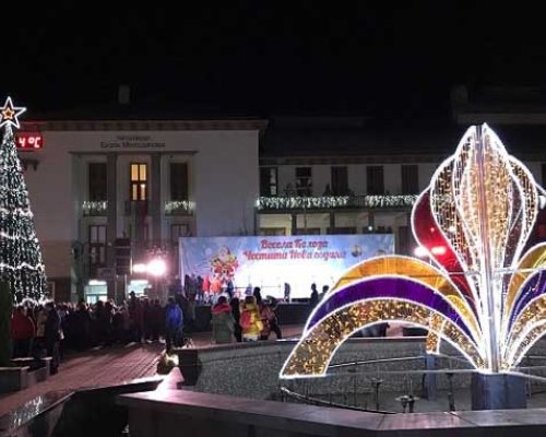 На 5 декември палят светлините на елхата в Петрич