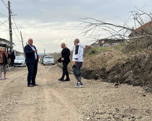 Продължават ремонтите на улиците в дупнишките села