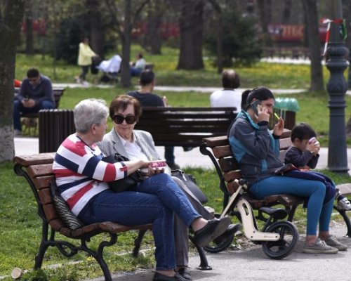 Над 400 хил. пенсионери ще получат коледната надбавка