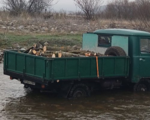 Задържаха бракониери след преследване от горски служители и полицаи