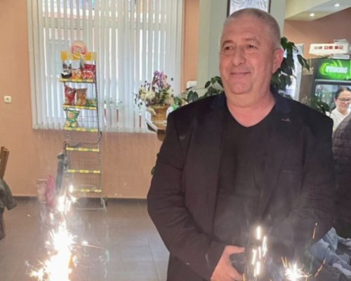 Навръх Никулден: Кметът на Кресна Николай Георгиев празнува две в едно-рожден и имен ден
