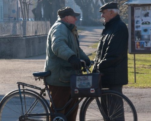 По 100 лева за Коледа на 330 000 най-бедни пенсионери