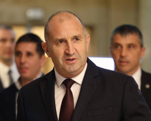 Започват консултациите при президента