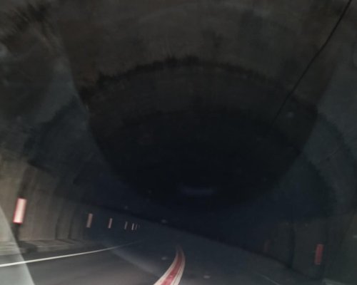 За кой ли път? Осветлението в Кривия тунел на Е-79 отново изгасна