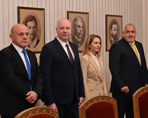 Борисов на консултации при Радев: Ще направим всичко по силите си да има редовен кабинет
