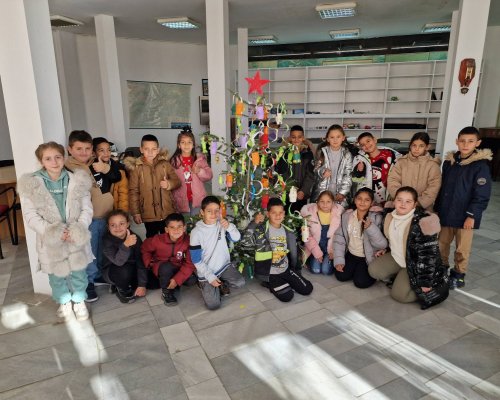 Коледария  2024 в Белица продължава