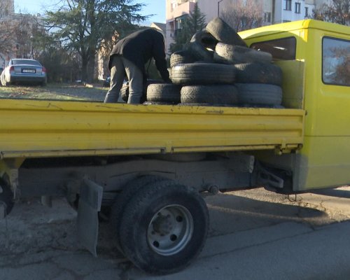 Акция за събиране на излезли от употреба автомобилни гуми в Петрич