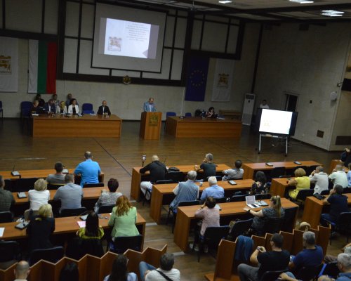 Общинските съветници в Благоевград решават за актуализация на границите на зоните в населените места и промени в местни данъци и такси